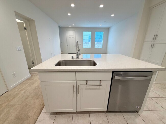 Building Photo - Charming 3bed 2.5 bath Simi Valley Home