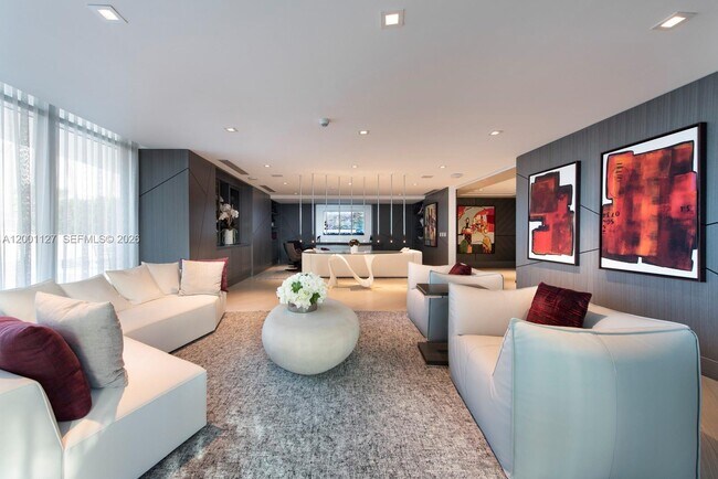Building Photo - 300 Sunny Isles Blvd