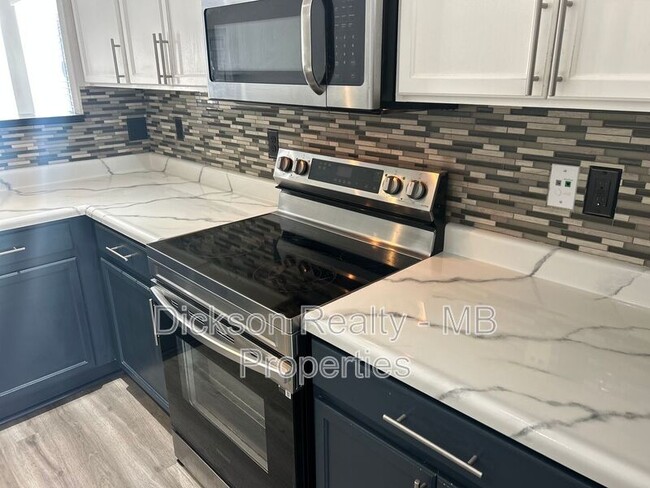 Building Photo - 7760 Key Largo Dr
