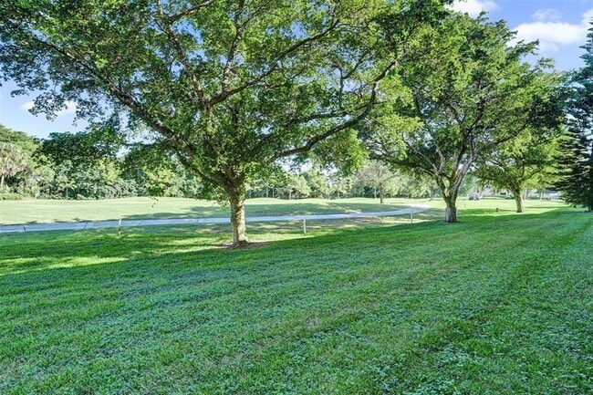 Building Photo - 9470 Tangerine Pl