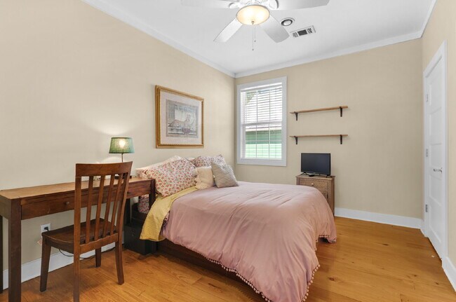 Building Photo - "Located on 30A - Charming 4 bedroom beach...