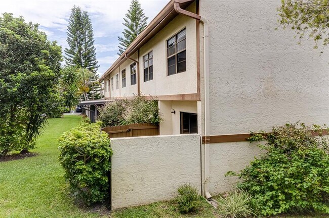 Building Photo - 9209 Seminole Blvd
