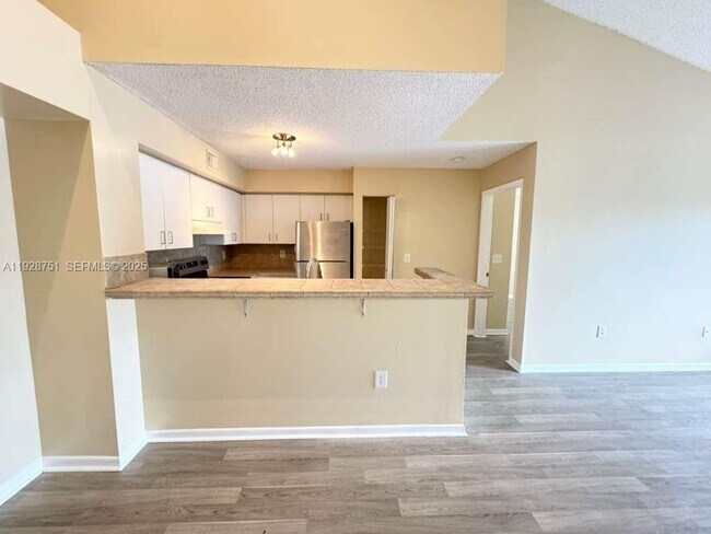 Building Photo - 1721 Village Blvd