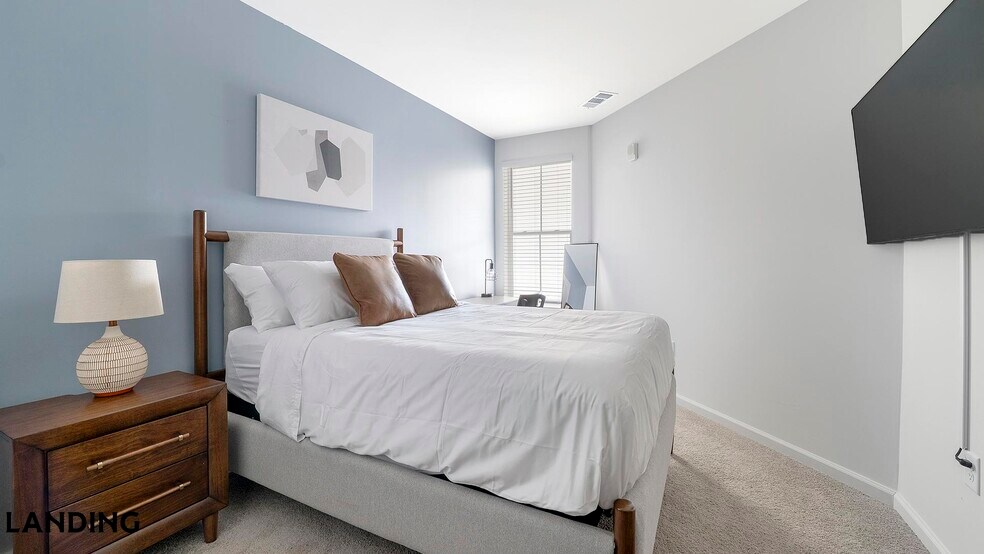 Building Photo - 2800 Milan Ct