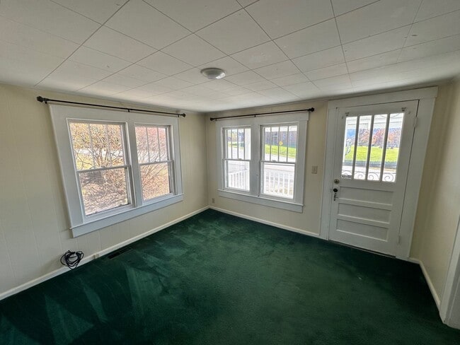 Building Photo - NEW RENTAL LISTING - NO HUD NO SECTION 8