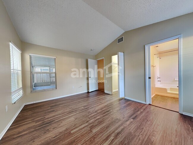 Building Photo - 4604 Copper Ln