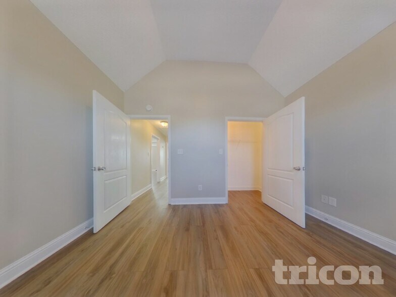 Building Photo - 1801 Fawn Ct