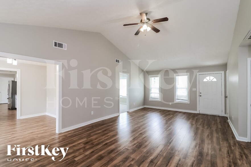 Building Photo - 1399 Ashbrook Dr NW