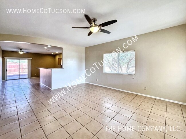 Building Photo - 10076 S Honeysuckle Dr