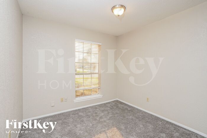 Building Photo - 9614 Pale Star Dr
