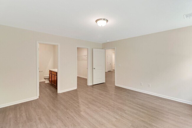 Building Photo - Hartford - Statesboro 3 Bed 2 Bath - Arbor Floor Plan