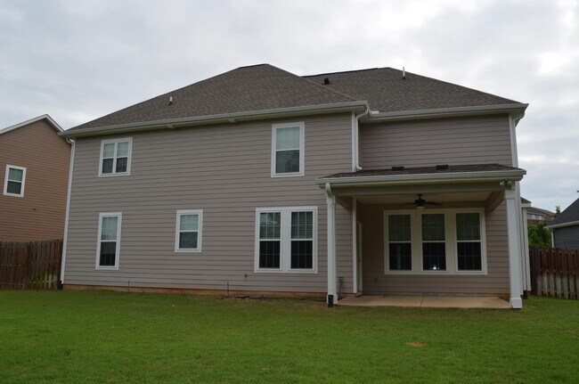Building Photo - 1715 Davenport Dr