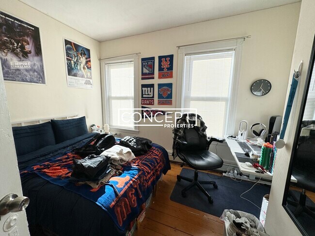 Building Photo - 1A Folsom Ave. Unit 3B