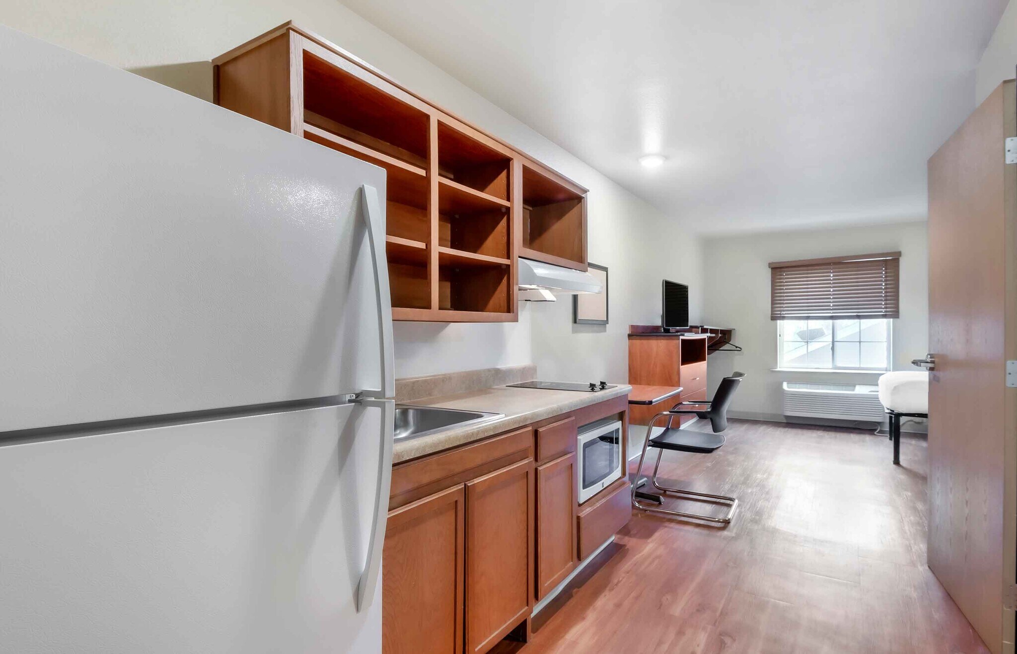 Building Photo - Furnished Studio-Dayton - Miamisburg