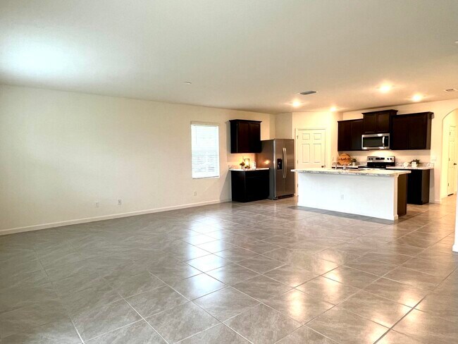 Building Photo - 4011 SW Kidd Ct