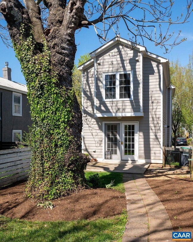 Building Photo - 614 Belmont Ave
