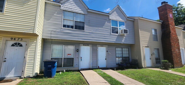 Building Photo - 9479 Olde Towne Row