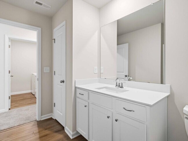 Building Photo - 211 Stellate Pl
