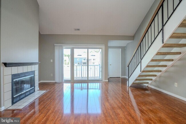 Building Photo - 8304 Tamarron Dr