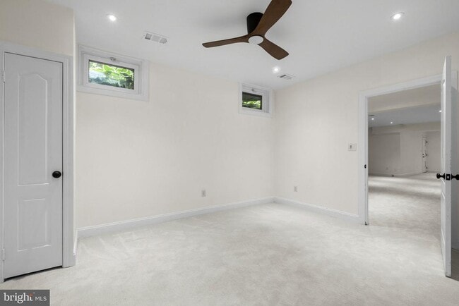 Building Photo - 1256 New Bedford Ln