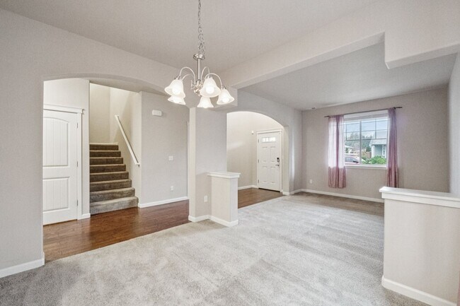 Building Photo - Well maintained 4-Bedroom 2.5 bath Graham home w/ Multiple Living Areas