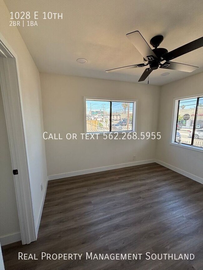 Building Photo - 1028 E 10th-