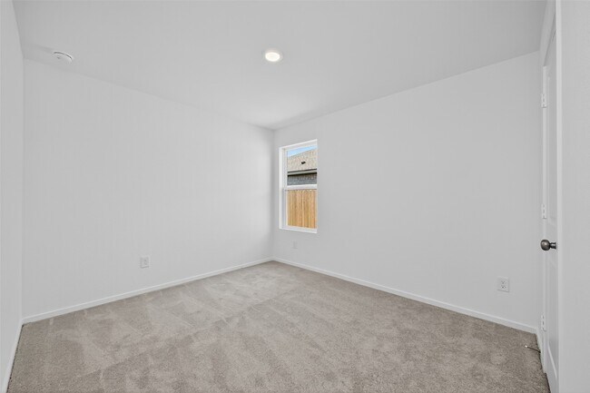 Building Photo - 28938 Rustic Windmill Wy