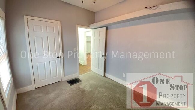 Building Photo - Beautiful 4 Bedroom 2 Bathroom Home in Kan...