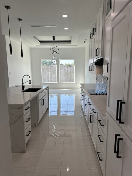 Building Photo - 124 Sea Grape Ln