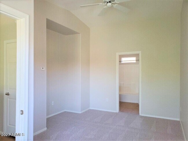 Building Photo - 2450 W Glenrosa Ave