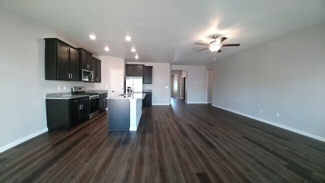 Building Photo - Beautiful home in Mead!