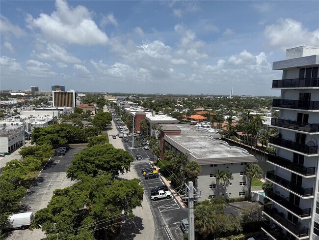Building Photo - 5100 Dupont Blvd
