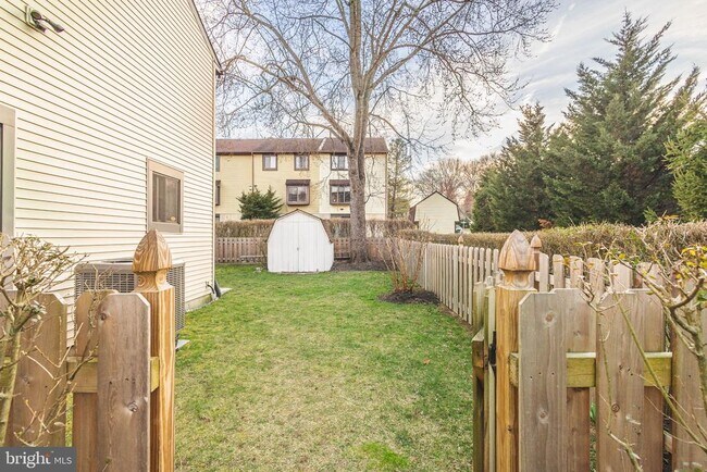 Building Photo - 3473 E Gate Pl