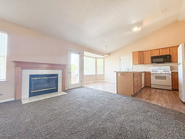 Building Photo - Spacious 5-Bedroom Home in Stansbury Park ...