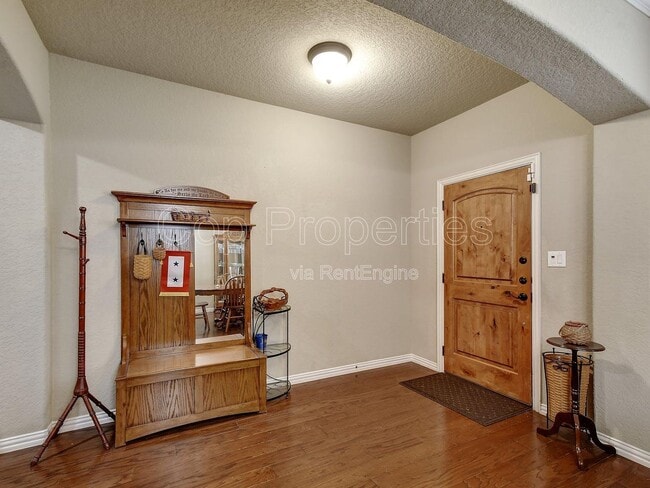 Building Photo - 1435 Sparrow Song