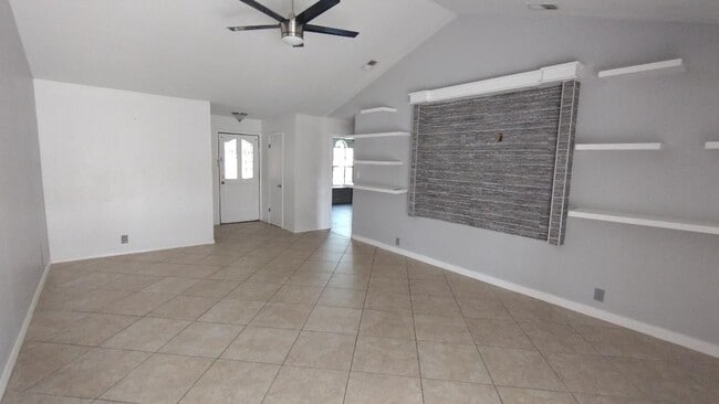 Building Photo - 4834 Las Palomas St