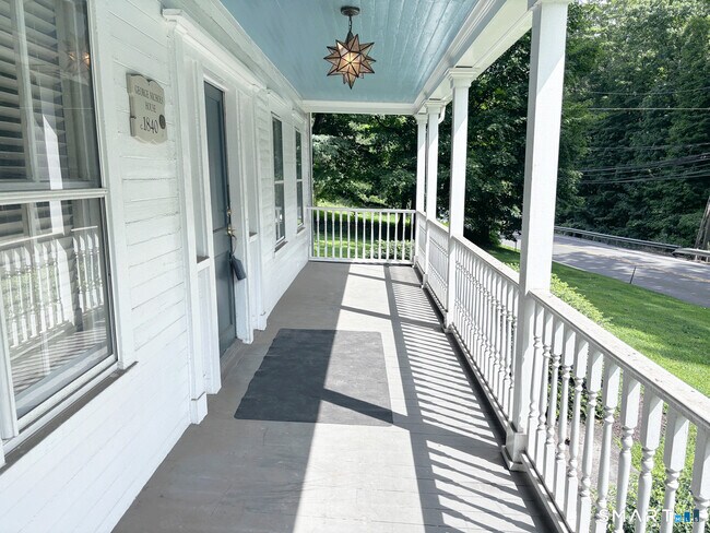 Building Photo - 503 Danbury Rd
