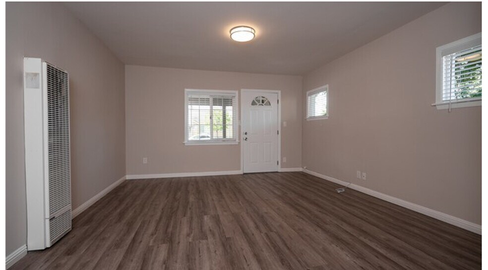 Building Photo - 2707 Marlborough Ave