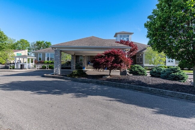 Building Photo - LIKE NeW Fisher Homes Condo Per Rent is $1849.00