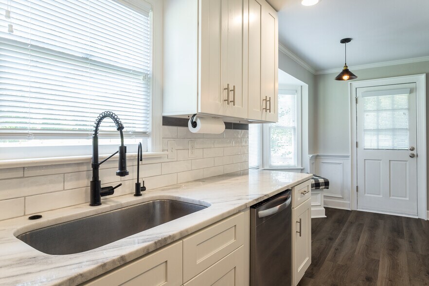 Building Photo - 2565 Oakes Plantation Dr