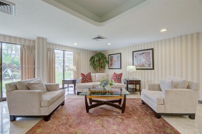 Building Photo - 3031 N Ocean Blvd