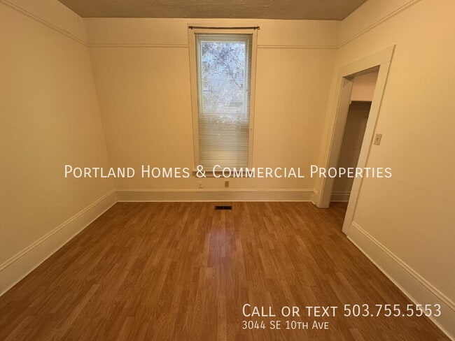 Building Photo - 3044 SE 10th Ave