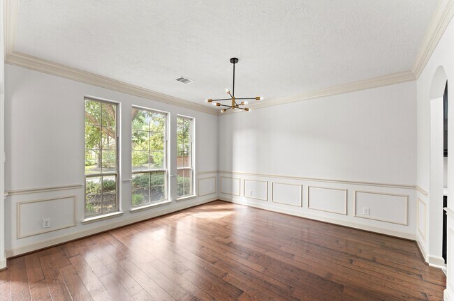 Building Photo - 3 N Beech Springs Cir