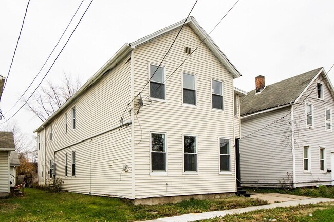 Building Photo - 2947 E 57th St