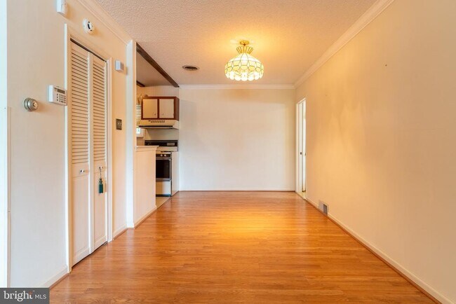 Building Photo - 13032 Worthington Rd
