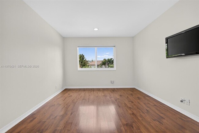 Building Photo - 1008 Highland Meadows Dr