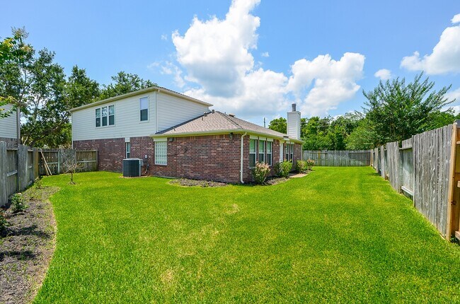 Building Photo - 10302 Deer Lodge Ct