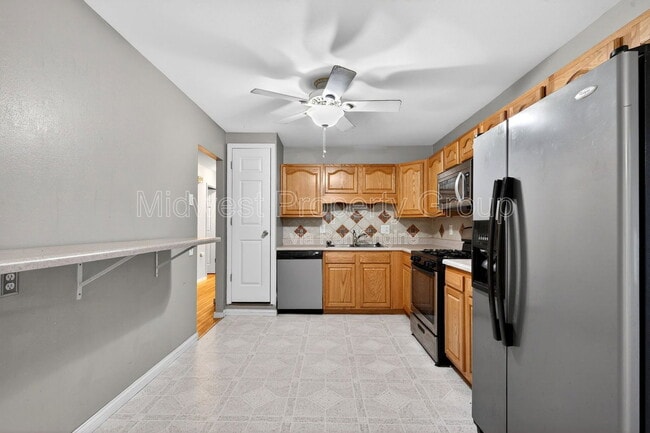 Building Photo - 1165 Lees Ln