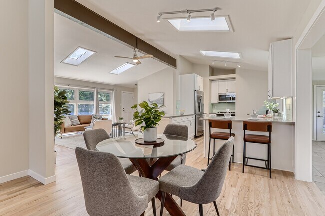 Primary Photo - 2565 Teller St