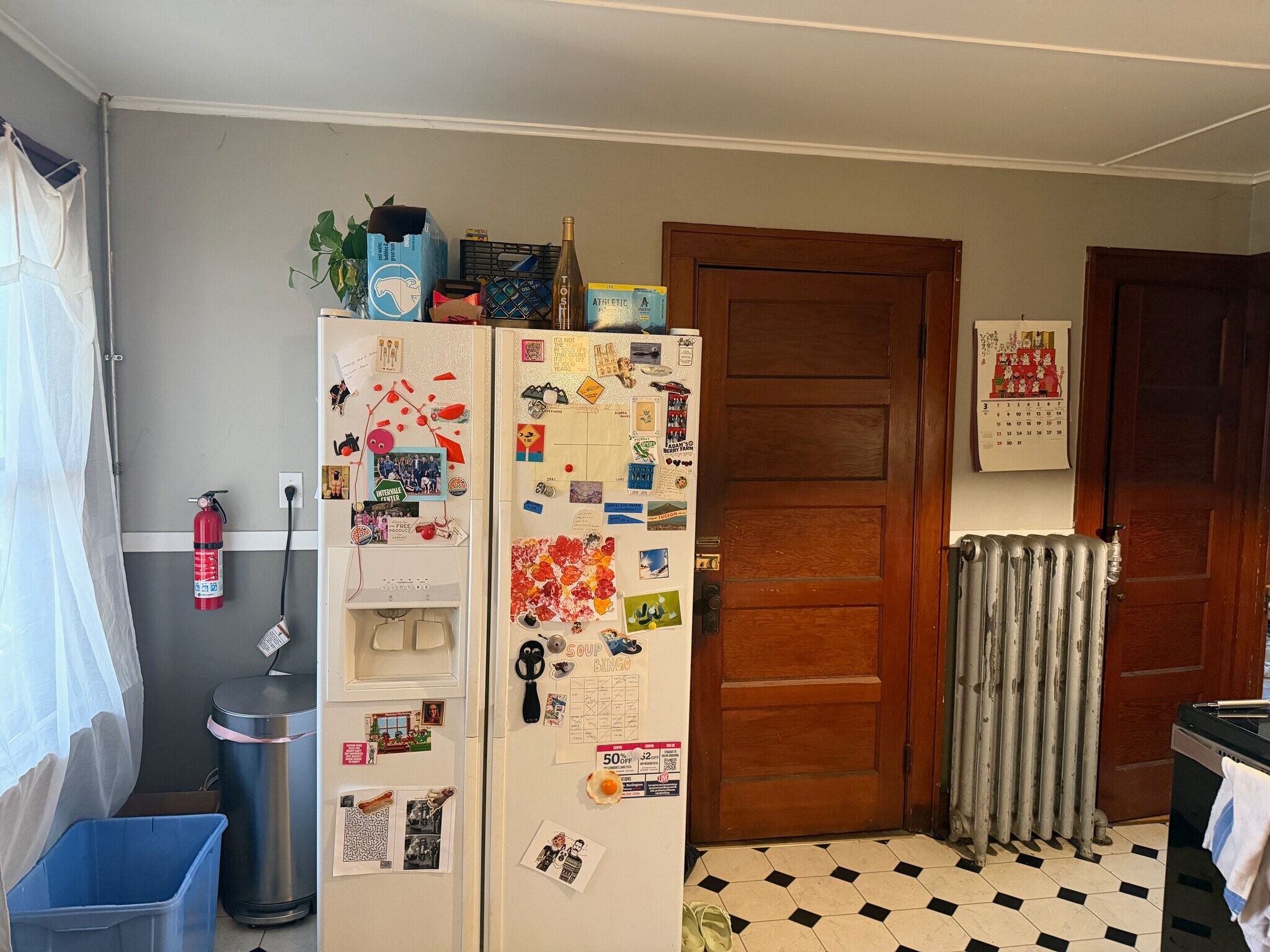 Building Photo - 289 S Winooski Ave